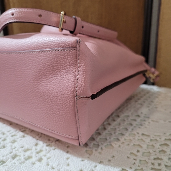 Coach CF433  Mollie Bucket W/Signature Canvas Interion In Pink Crossbody Handbag - Picture 7 of 13